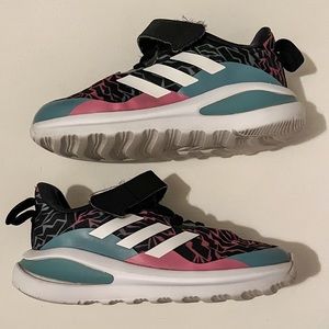 Girls Size US 9 Adidas tennis shoes